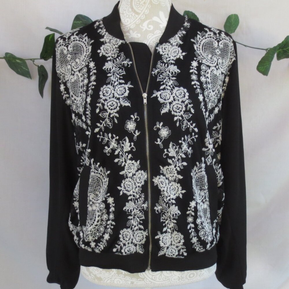 NEW Society Girl Jacket Black White Lace Embroidered Zip Up Mobwife Vibe Size XL